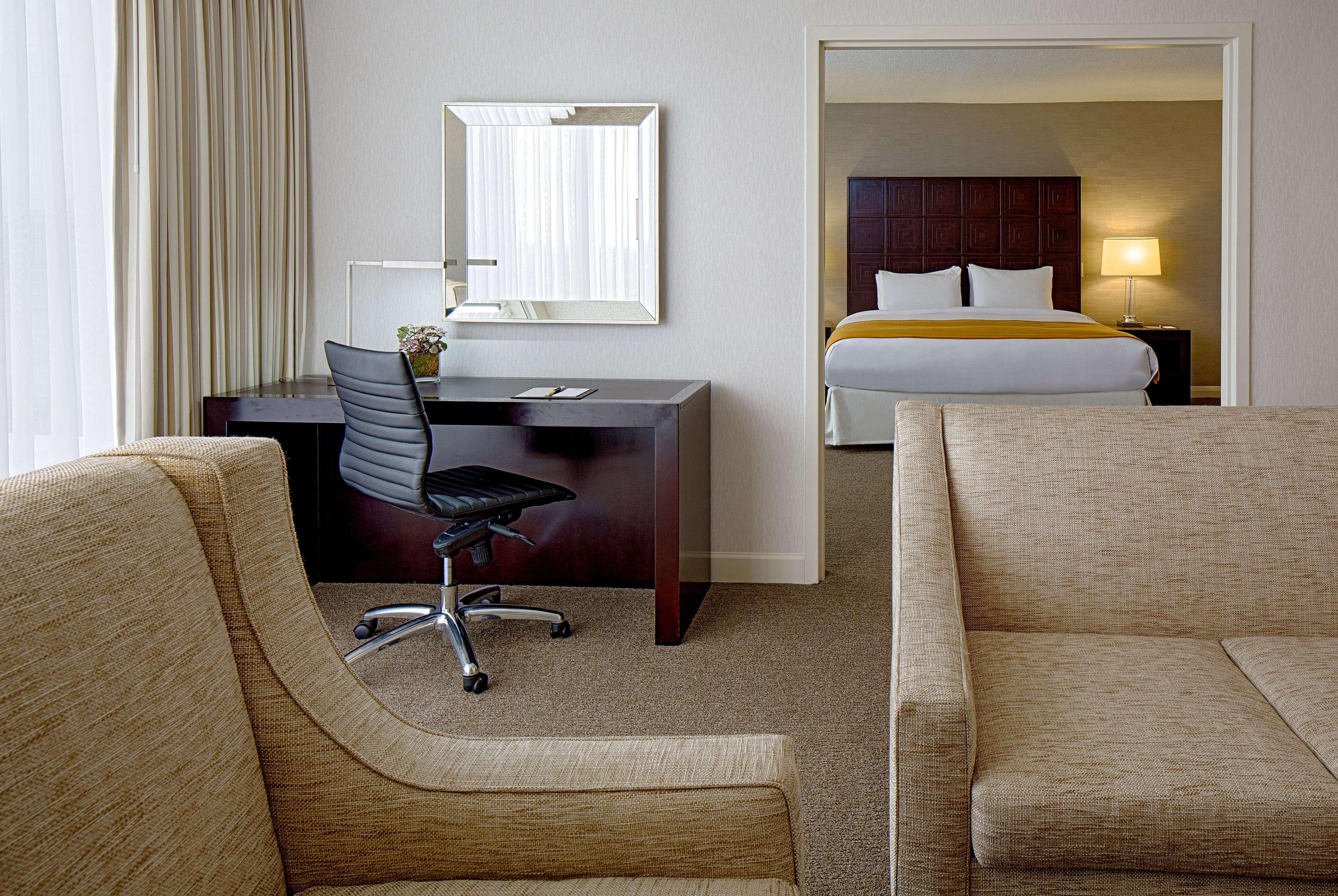 ดับเบิ้ลทรี บาย ฮิลตั้น ฮูสตั้น กรีนเวย์ พลาซ่า Hotel ฮูสตัน ภายนอก รูปภาพ