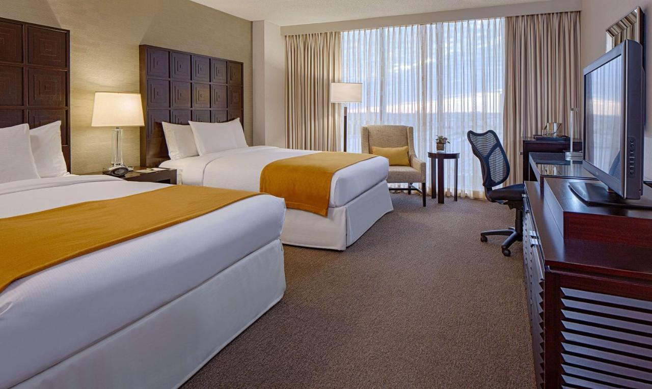 ดับเบิ้ลทรี บาย ฮิลตั้น ฮูสตั้น กรีนเวย์ พลาซ่า Hotel ฮูสตัน ภายนอก รูปภาพ
