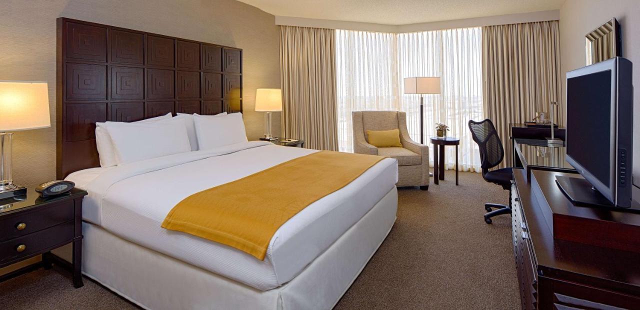 ดับเบิ้ลทรี บาย ฮิลตั้น ฮูสตั้น กรีนเวย์ พลาซ่า Hotel ฮูสตัน ภายนอก รูปภาพ